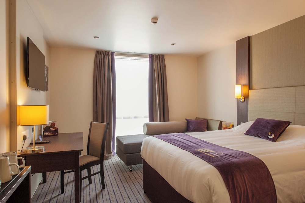 Premier Inn London Wandsworth 7