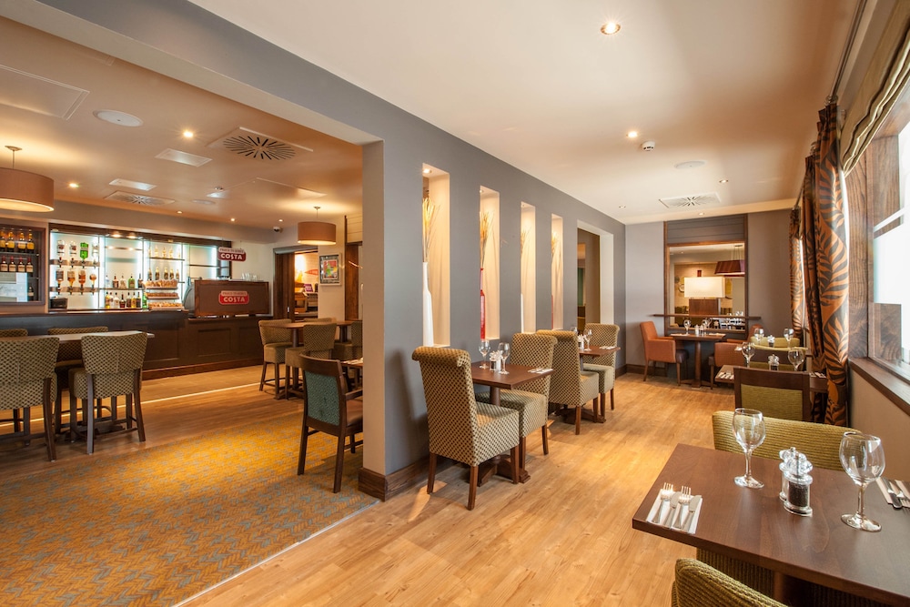 Premier Inn London Wandsworth 16