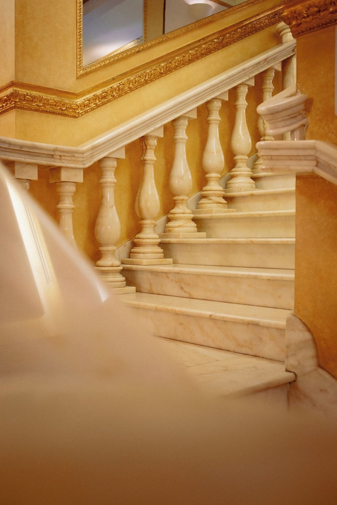 Hotel Des Epoques 9