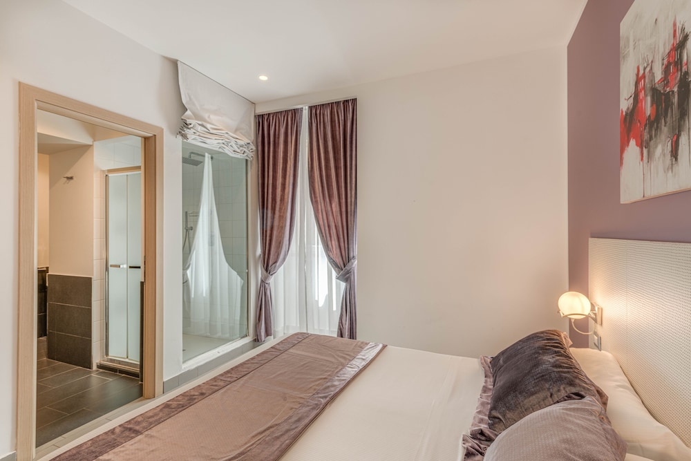 Trevi Palace Hotel 24