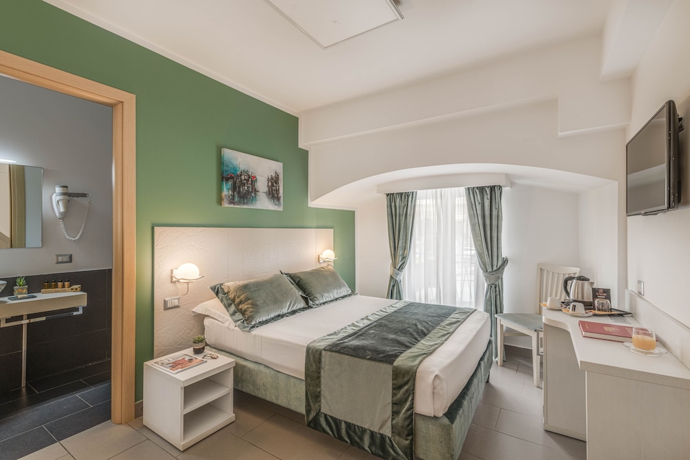 Trevi Palace Hotel 5