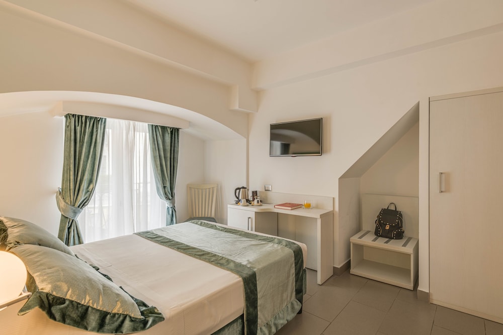 Trevi Palace Hotel 6