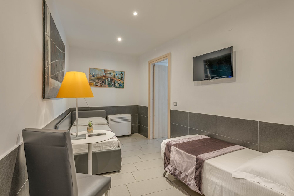 Trevi Palace Hotel 8
