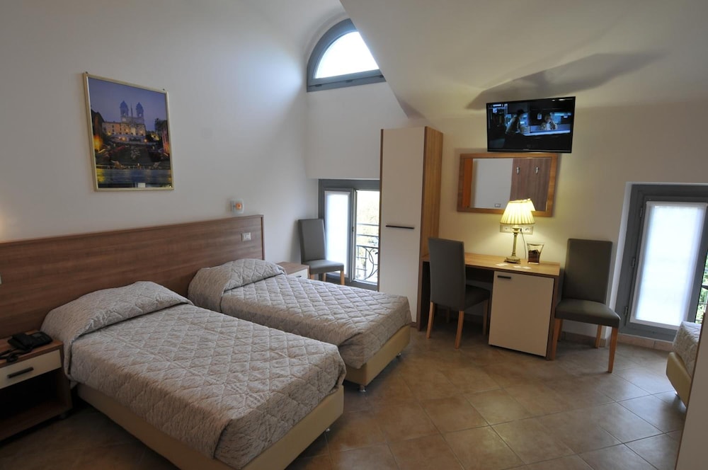 Hotel Montecarlo 18