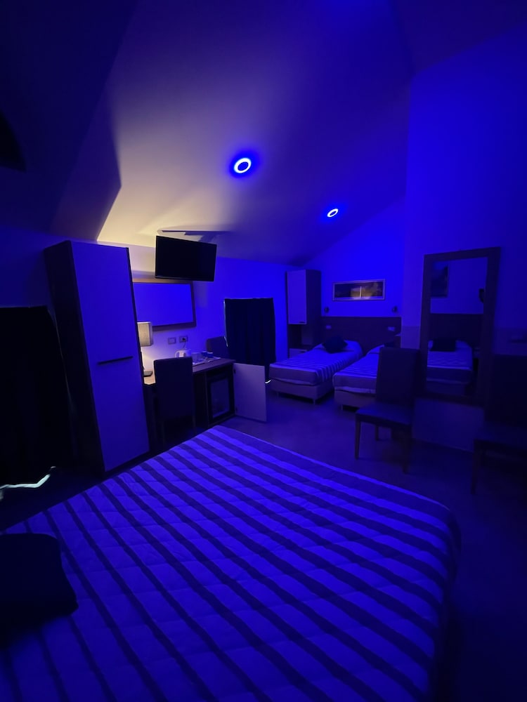 Hotel Montecarlo 10