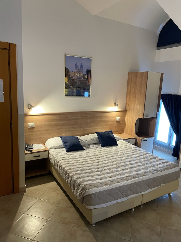 Hotel Montecarlo 13