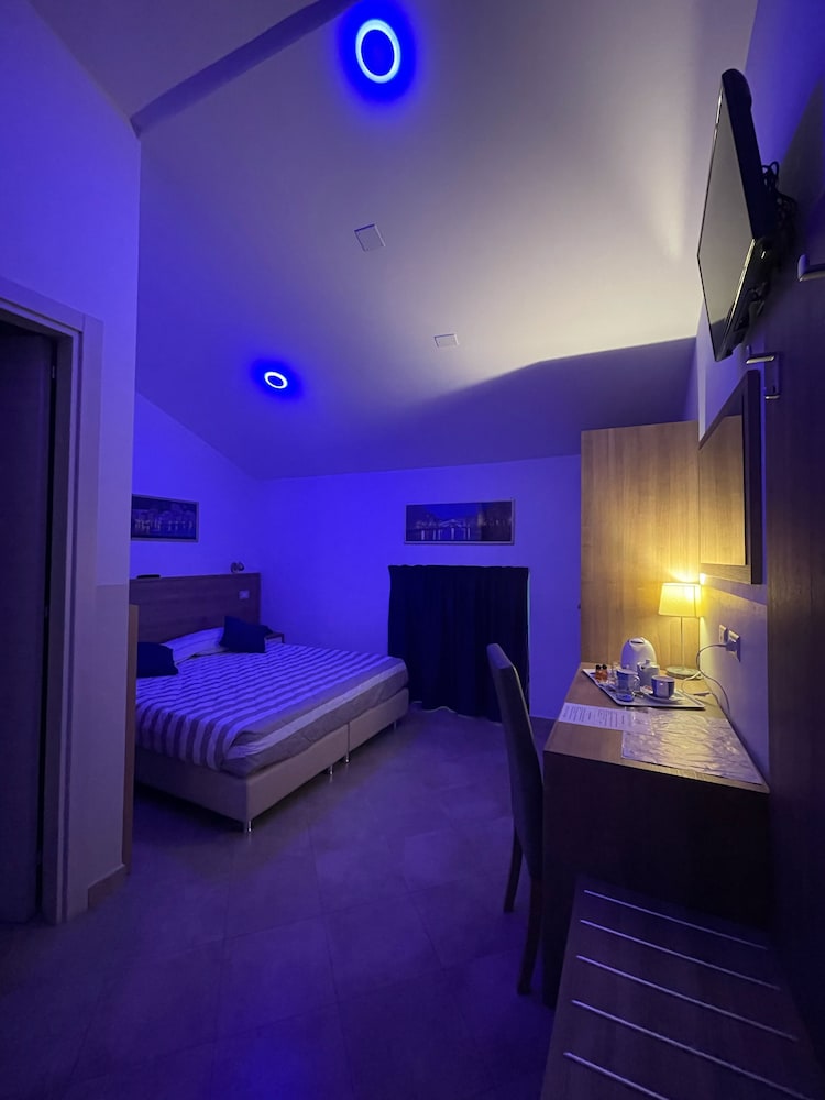 Hotel Montecarlo 16