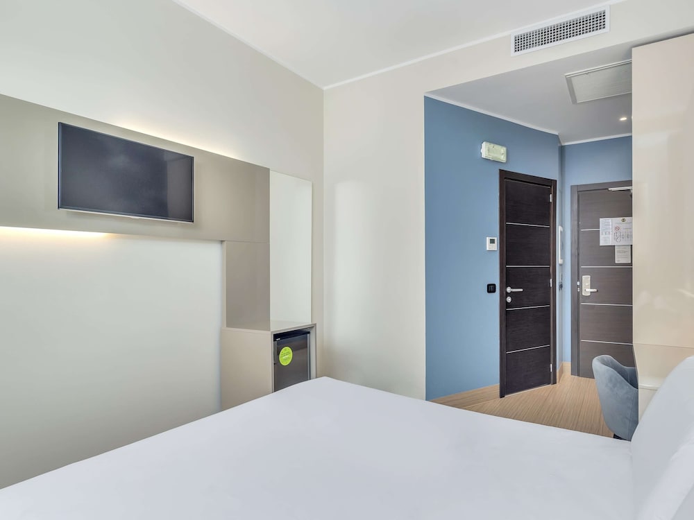B&B HOTEL Milano Cenisio Garibaldi 14