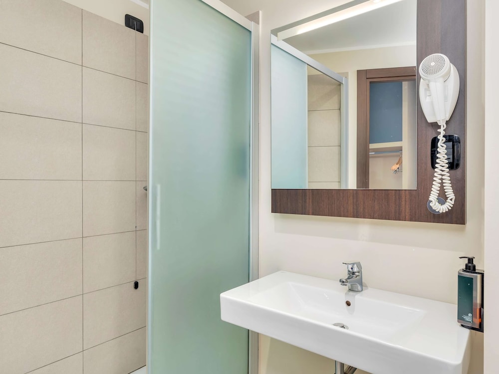 B&B HOTEL Milano Cenisio Garibaldi 21