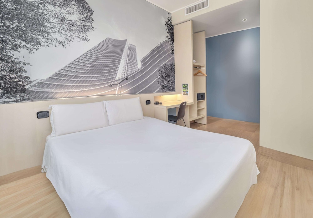 B&B HOTEL Milano Cenisio Garibaldi 15