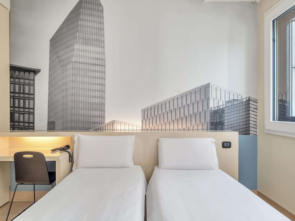 B&B HOTEL Milano Cenisio Garibaldi 10