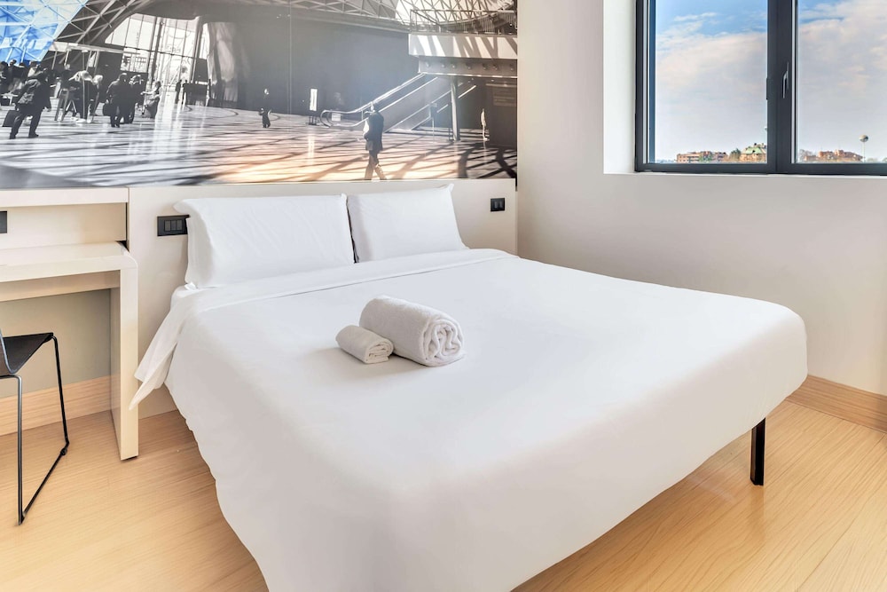 B&B HOTEL Milano San Siro 5