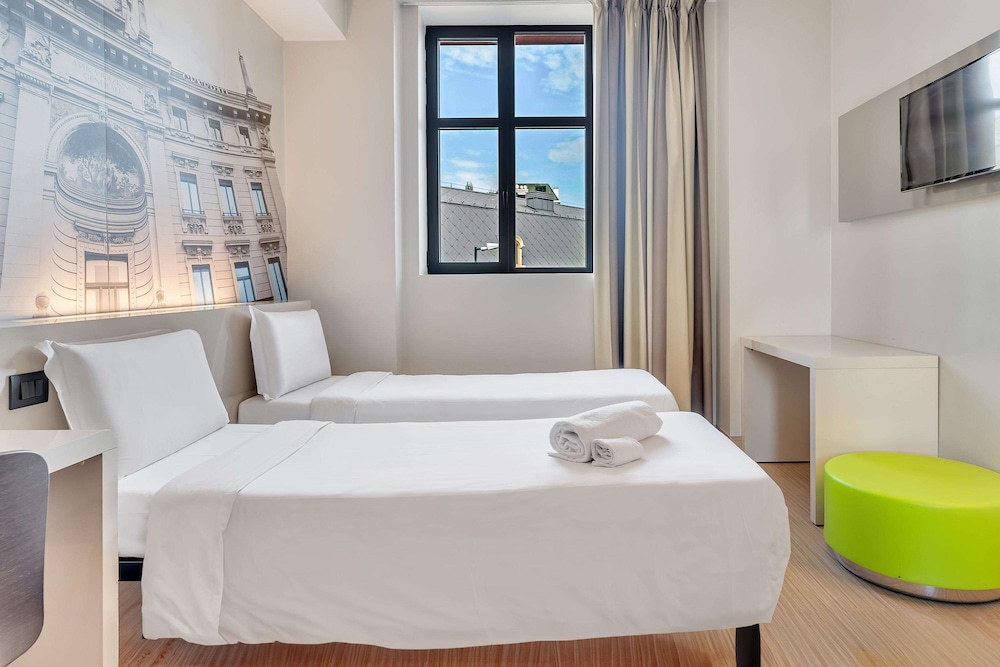 B&B HOTEL Milano San Siro 9