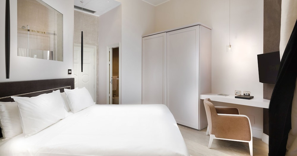 The Glamore Milano Duomo 6