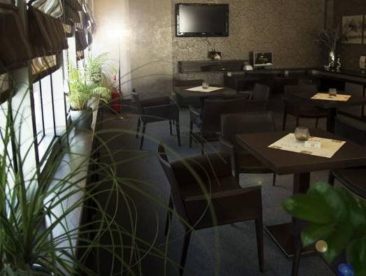 Queen's Hotel 7