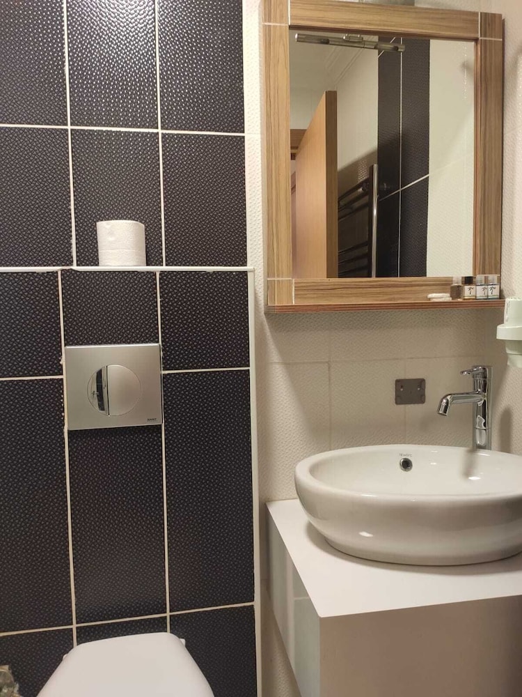 Berlin Hotel Nisantasi 24