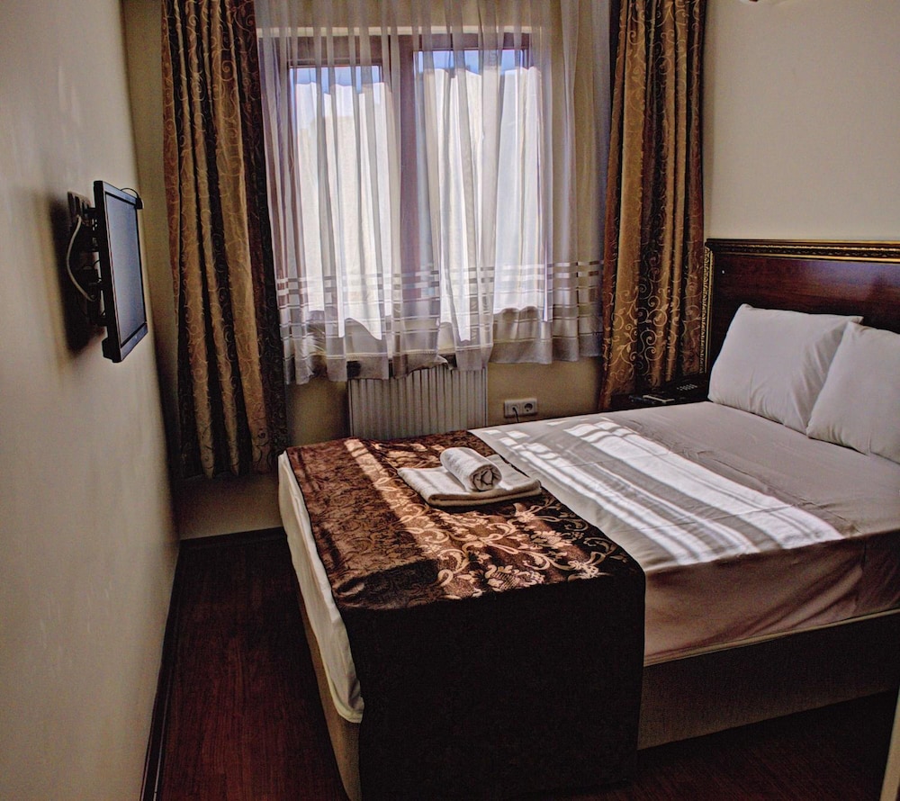 Hotel Real Life 9