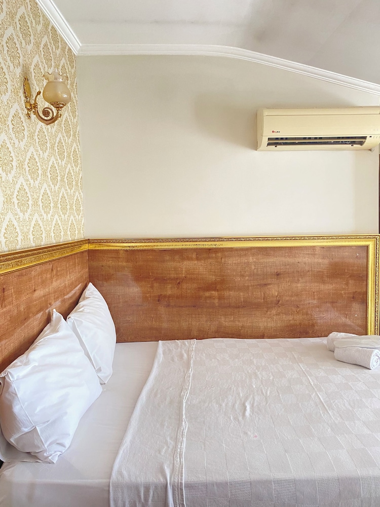 Hotel Real Life 22