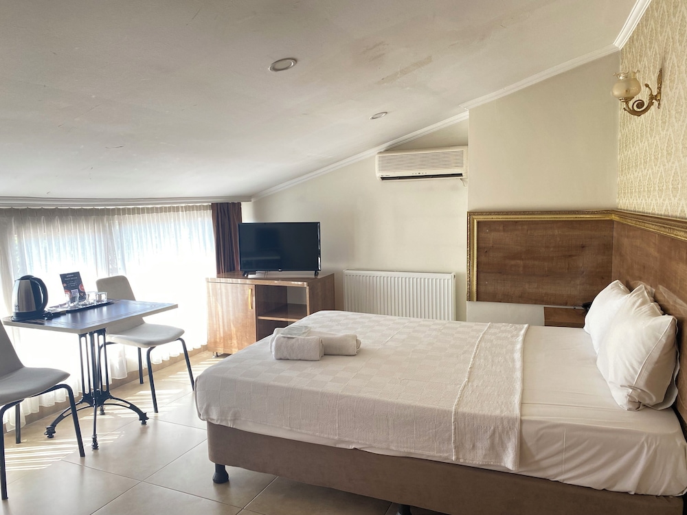Hotel Real Life 16