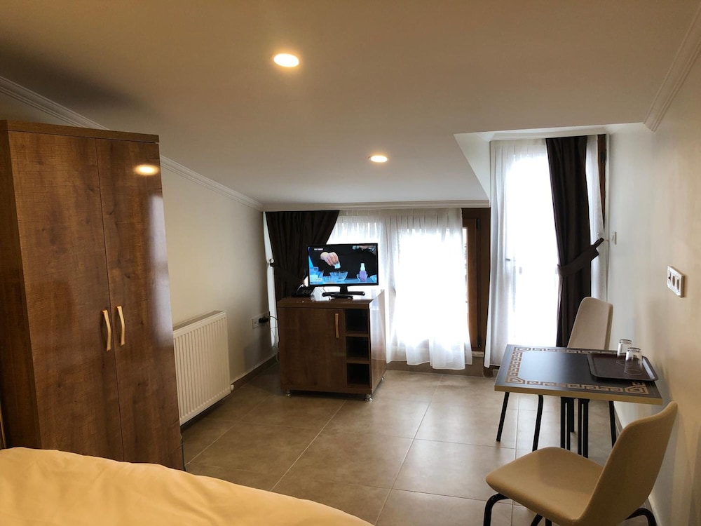 Hotel Real Life 14