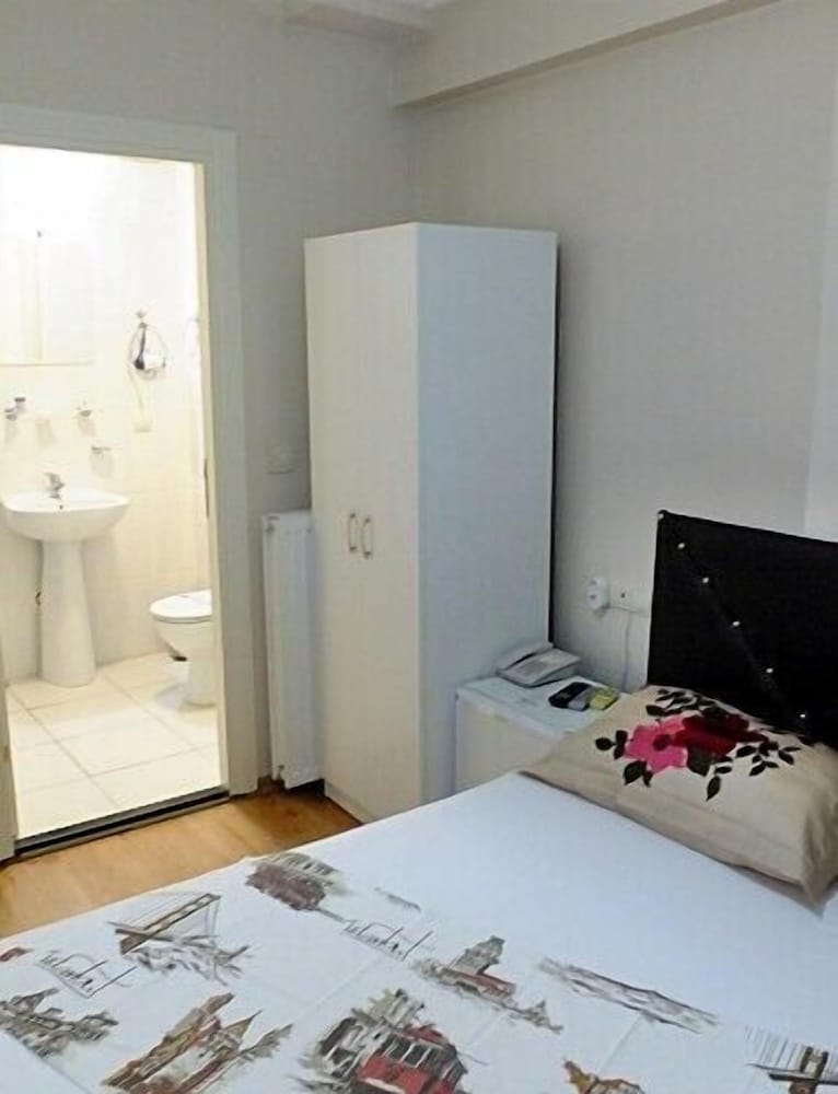 Kadikoy Port Hotel 11