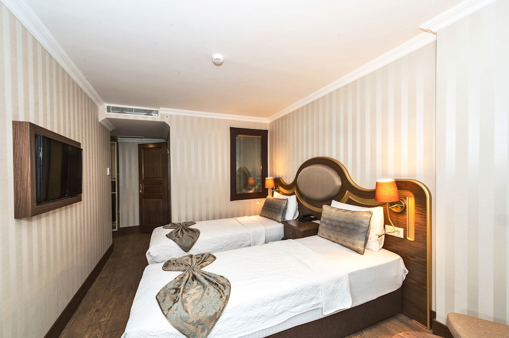 The Central Hotel 16