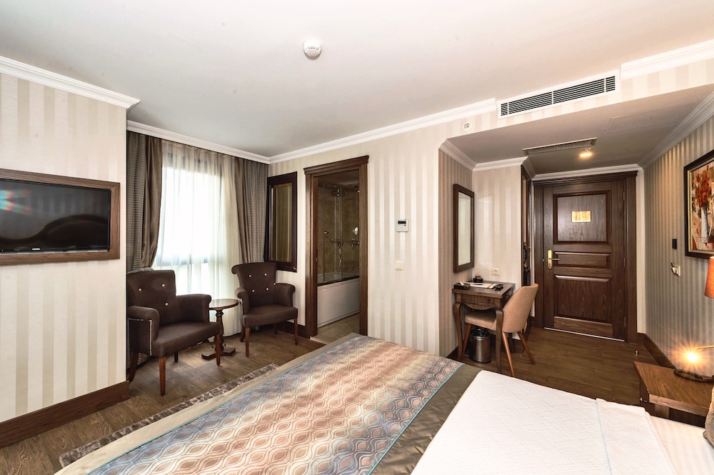 The Central Hotel 19