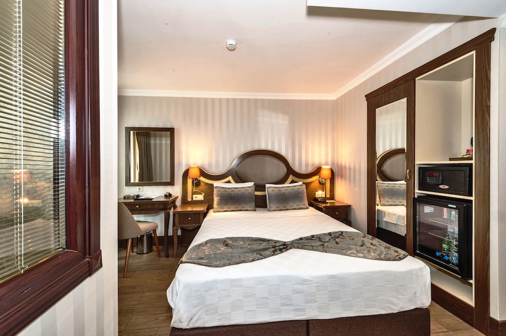 The Central Hotel 24