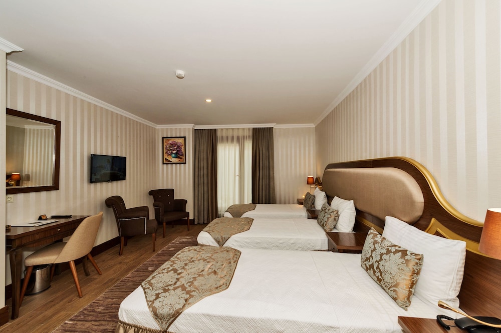 The Central Hotel 8