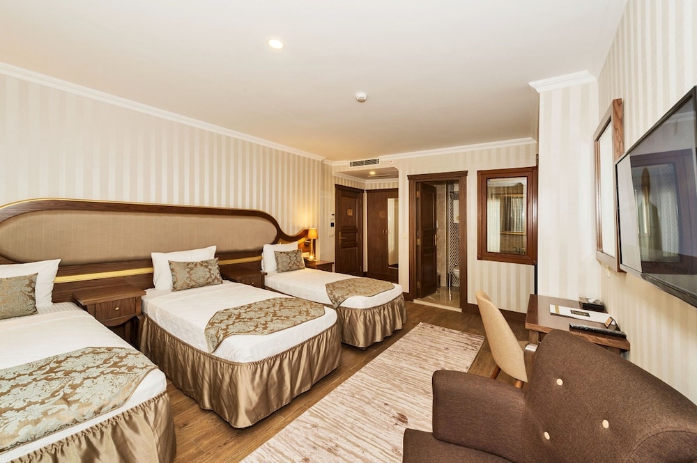 The Central Hotel 14