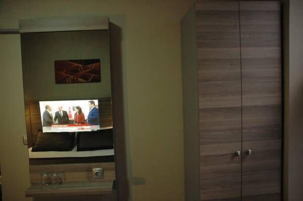Sinem Hotel 13
