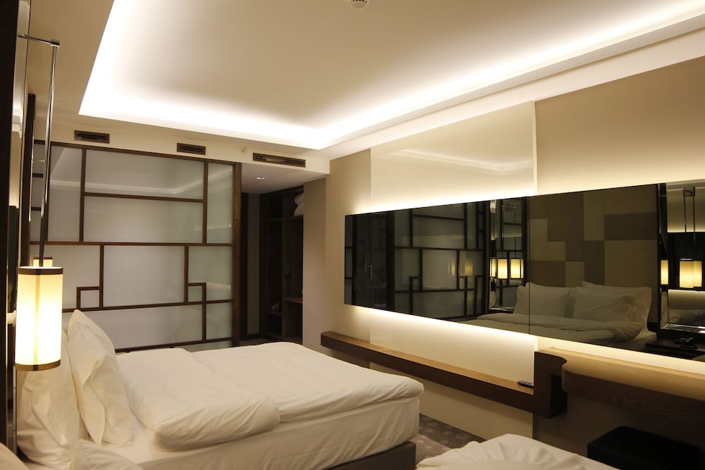 The Biancho Hotel Pera 7