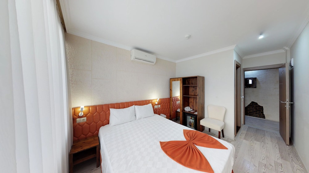 Patron Boutique Hotel 17
