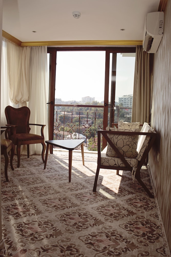 Patron Boutique Hotel 19