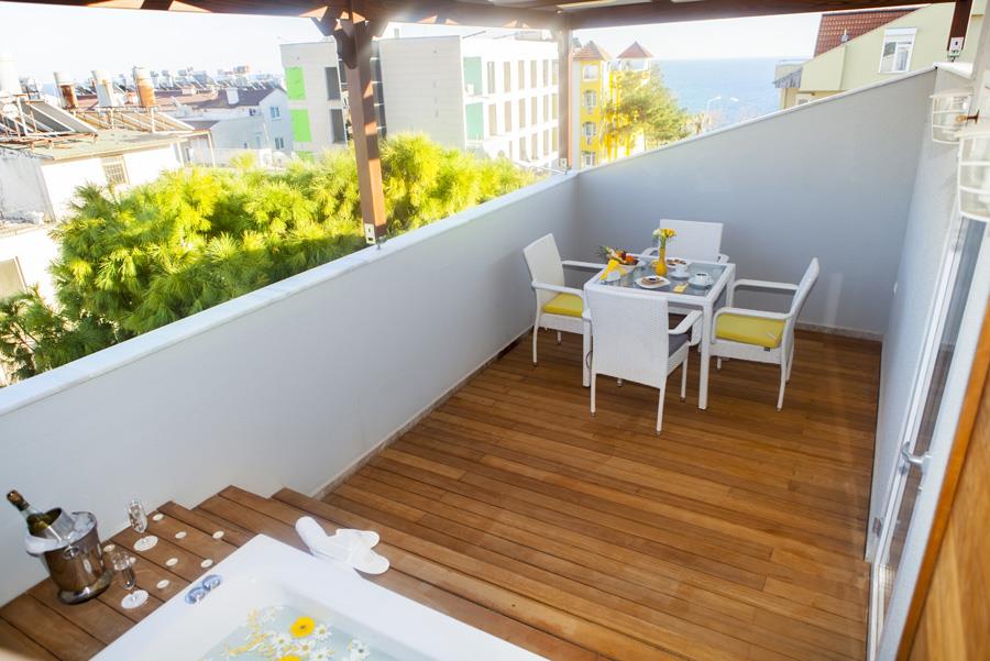 Let's Stay Boutique Hotel 4