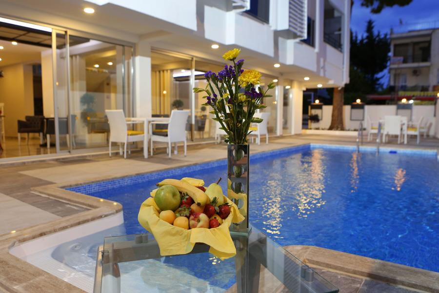Let's Stay Boutique Hotel 7