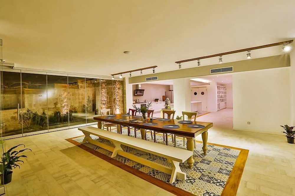 Arnna Hotel 4
