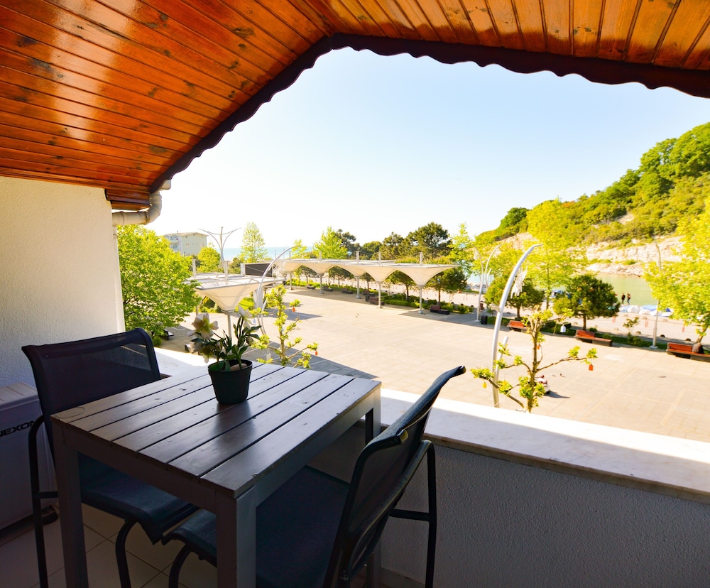 Agva Piazza Hotel 17