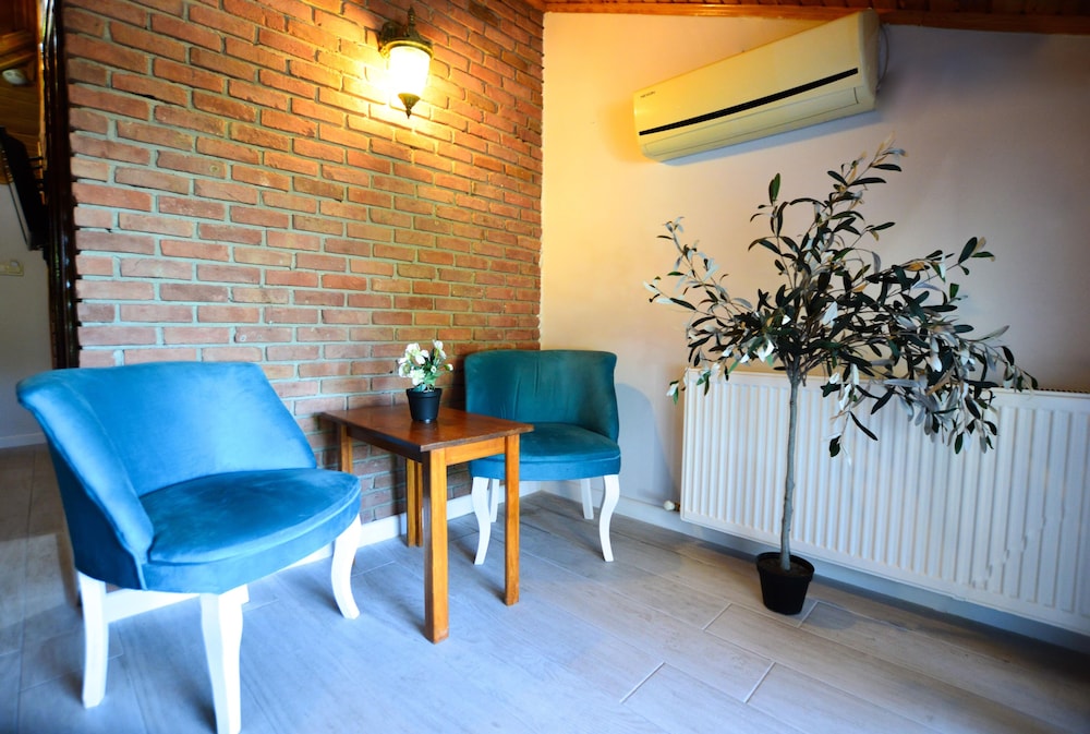 Agva Piazza Hotel 13