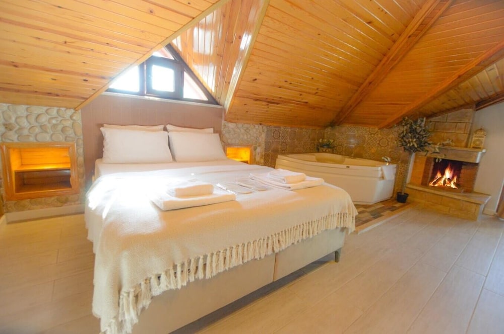 Agva Piazza Hotel 9