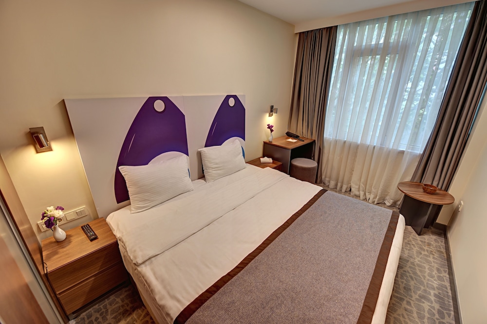 All Inn Hotel 16
