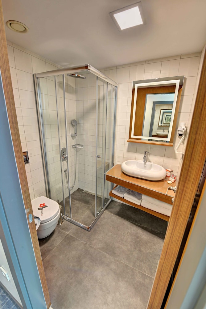 All Inn Hotel 18