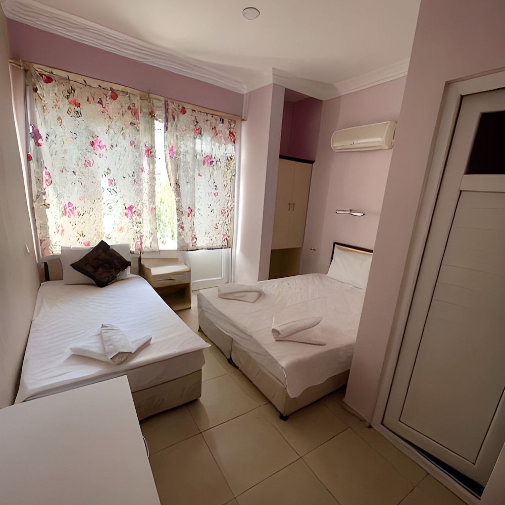 Beachway Hotel 6