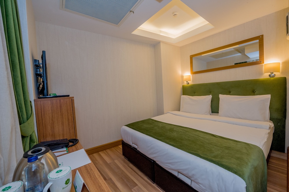 Bizim Hotel 11