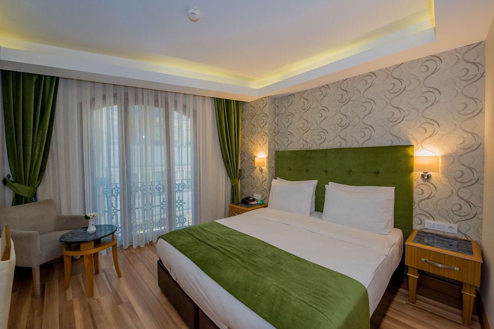 Bizim Hotel 15