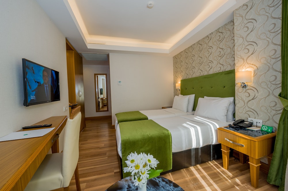 Bizim Hotel 18