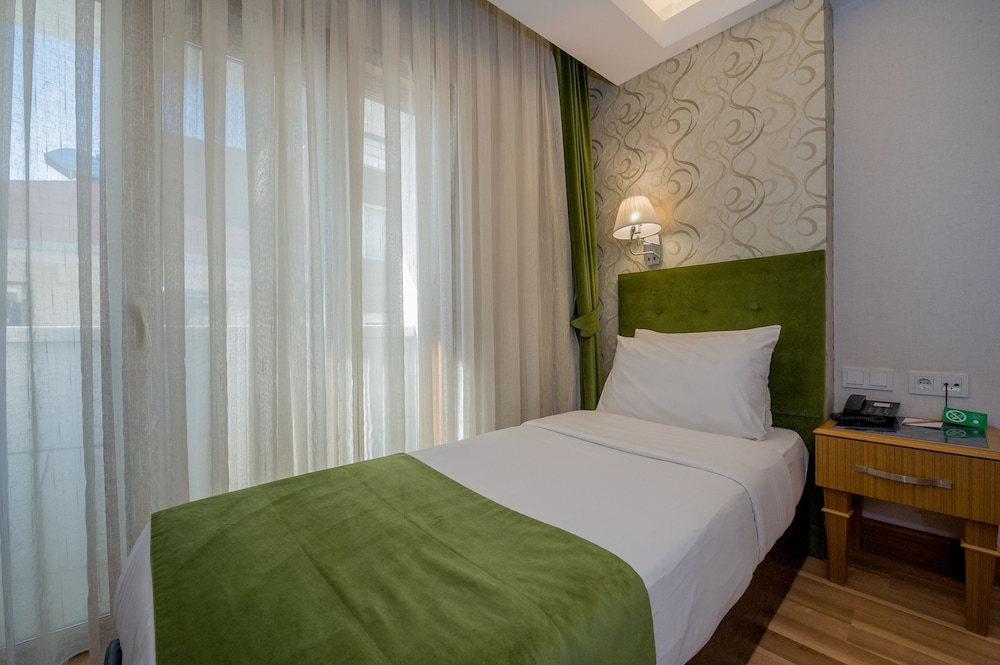 Bizim Hotel 9