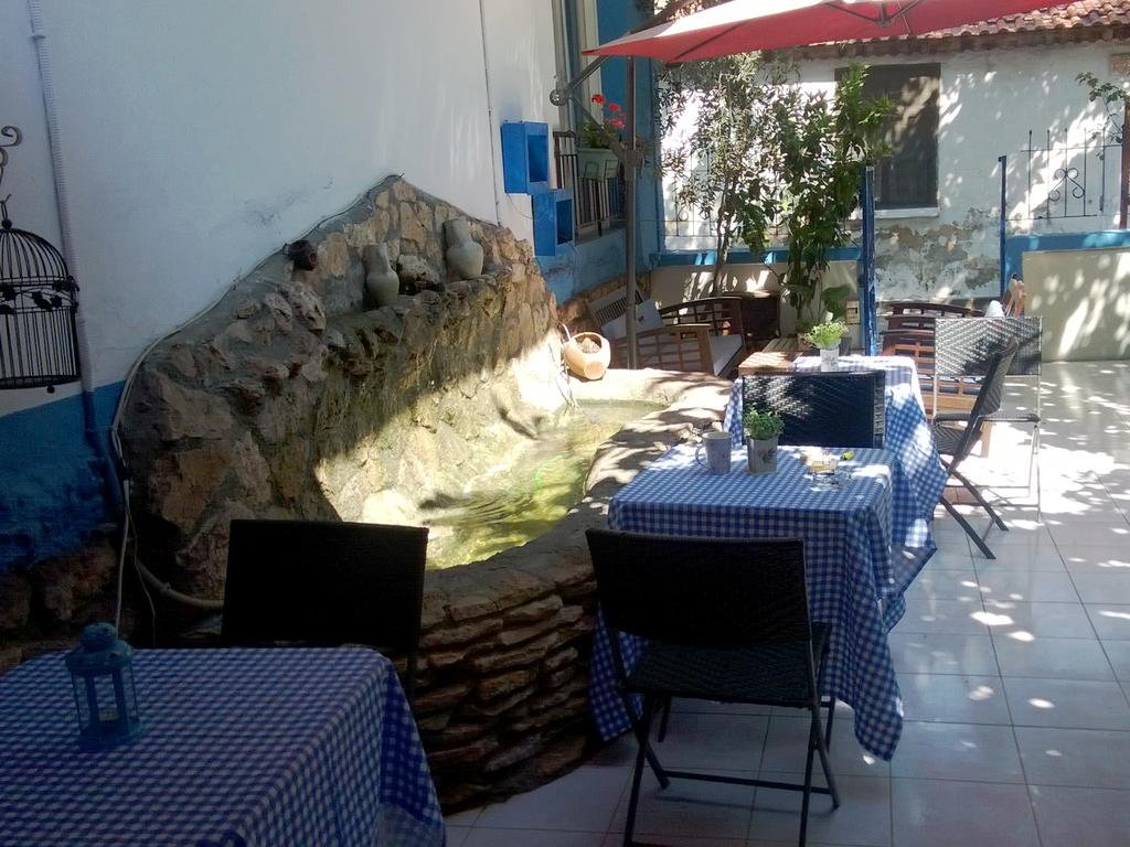 Blue Hotel 21