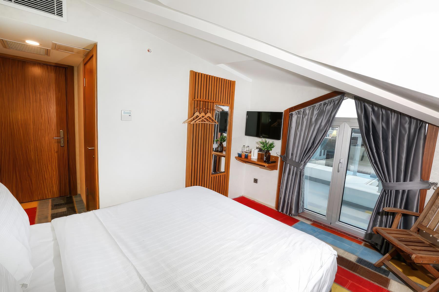 Discovery Hotel 6