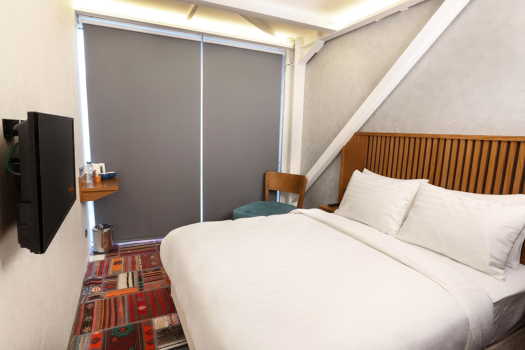 Discovery Hotel 12